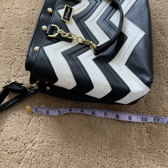 COPY - Betsy Johnson handbag - Picture 7 of 7
